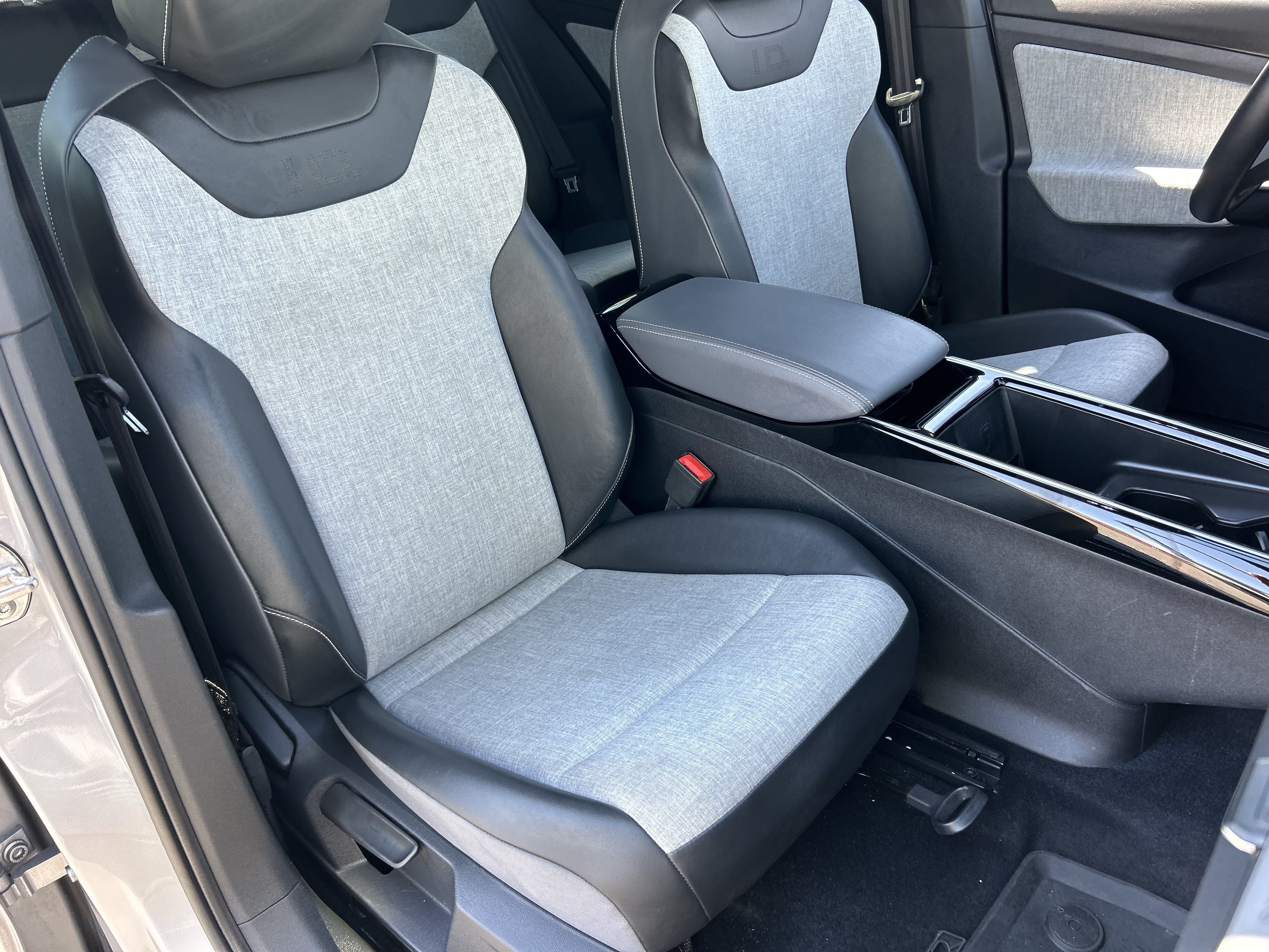 Used 2023 Volkswagen ID.4 Pro RWD image 8