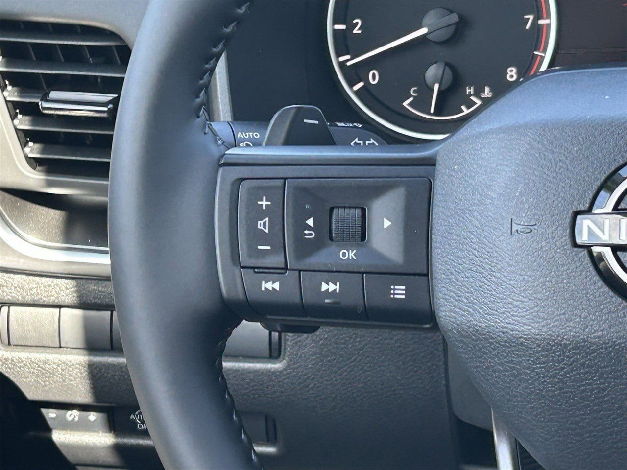 New 2026 Nissan Rogue SV image 25