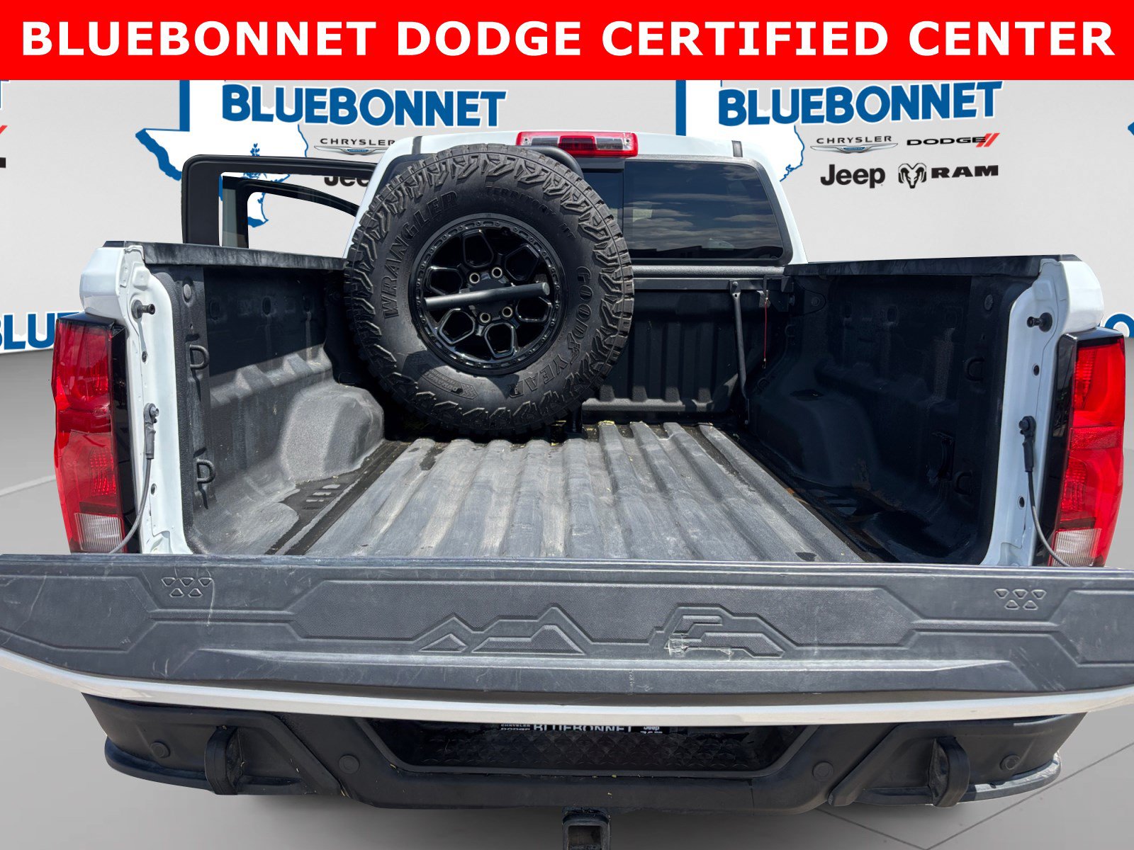 Used 2025 Chevrolet Colorado ZR2 w/ ZR2 Bison Edition AWD/4WD image 22