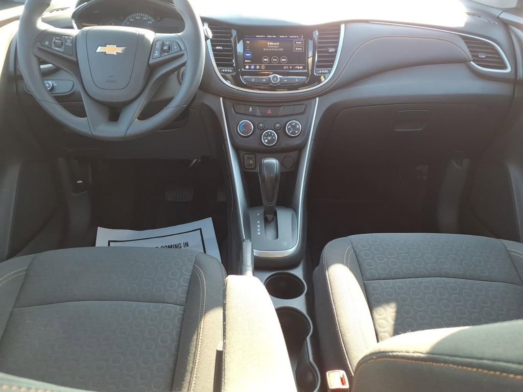 Used 2022 Chevrolet Trax LS w/ Tint and Cruise Package image 16