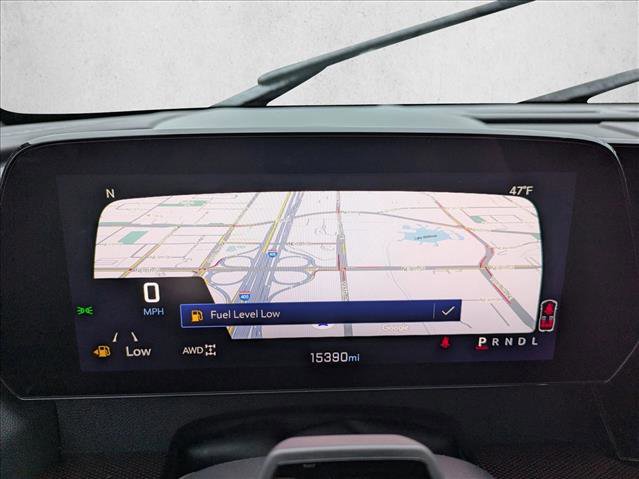 Used 2025 Chevrolet Traverse RS image 11