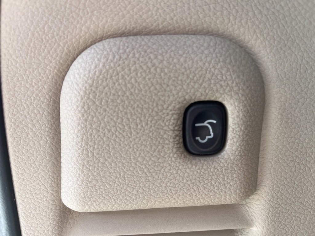 Used 2015 Jeep Grand Cherokee Limited image 28