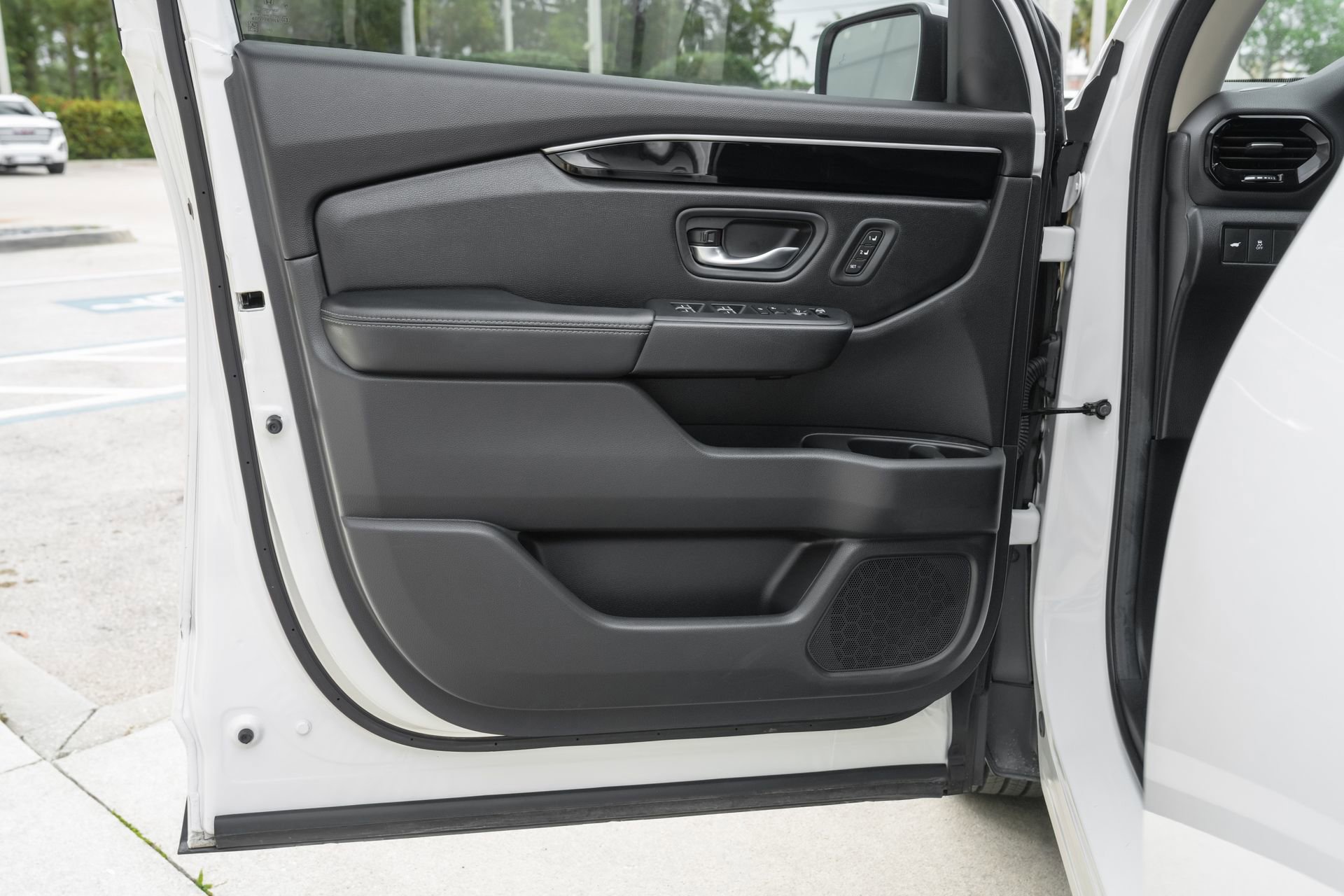 Used 2024 Honda Pilot EX-L image 30