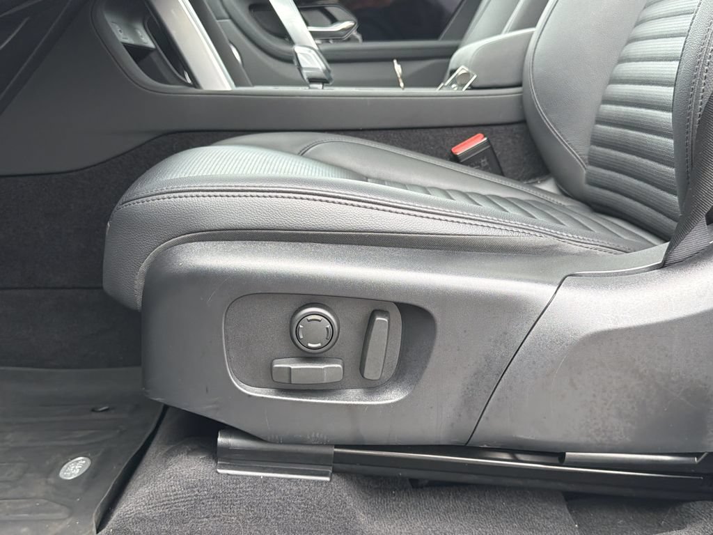 Used 2025 Land Rover Discovery Sport S AWD/4WD image 20