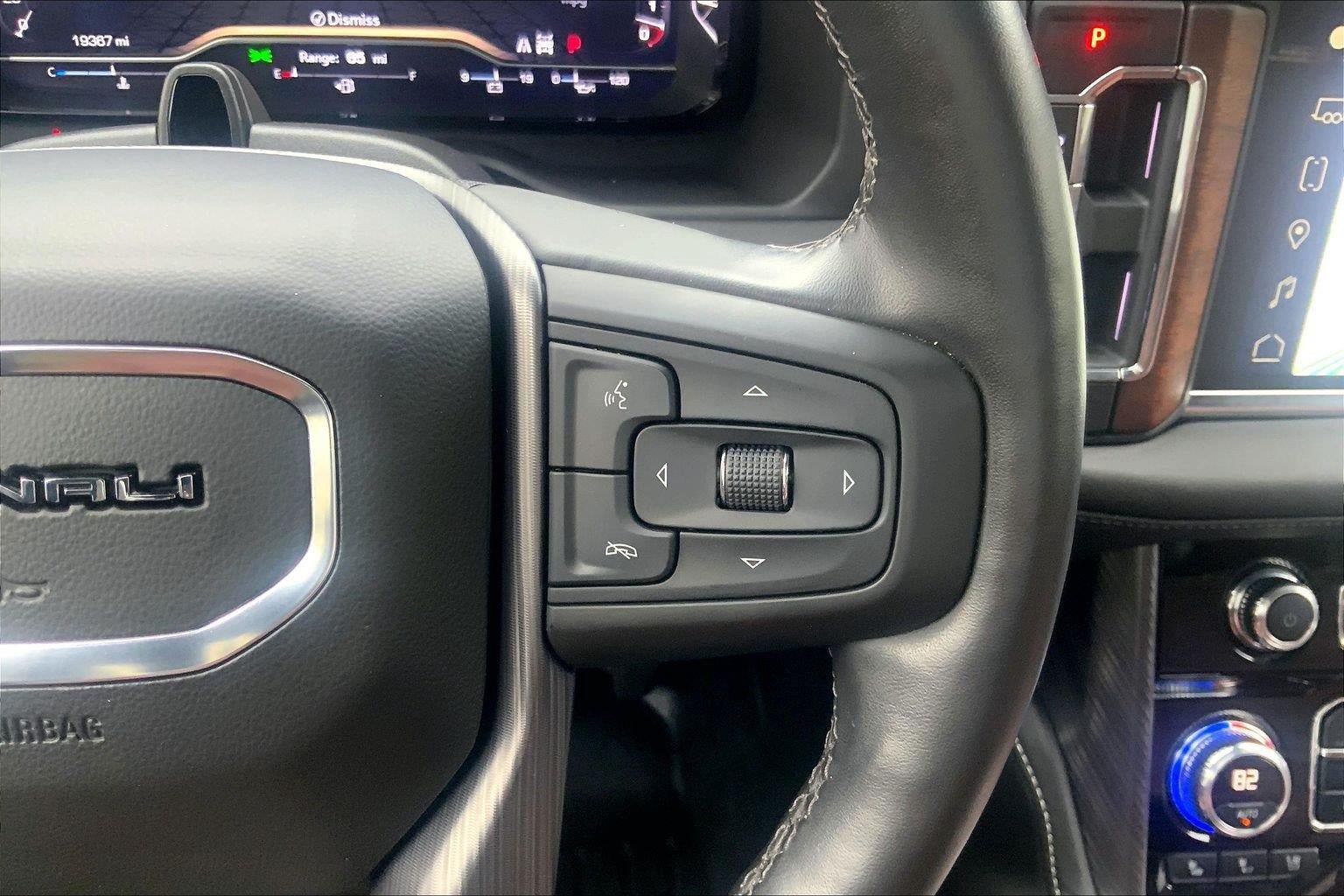 Used 2023 GMC Yukon XL Denali Ultimate AWD/4WD image 20