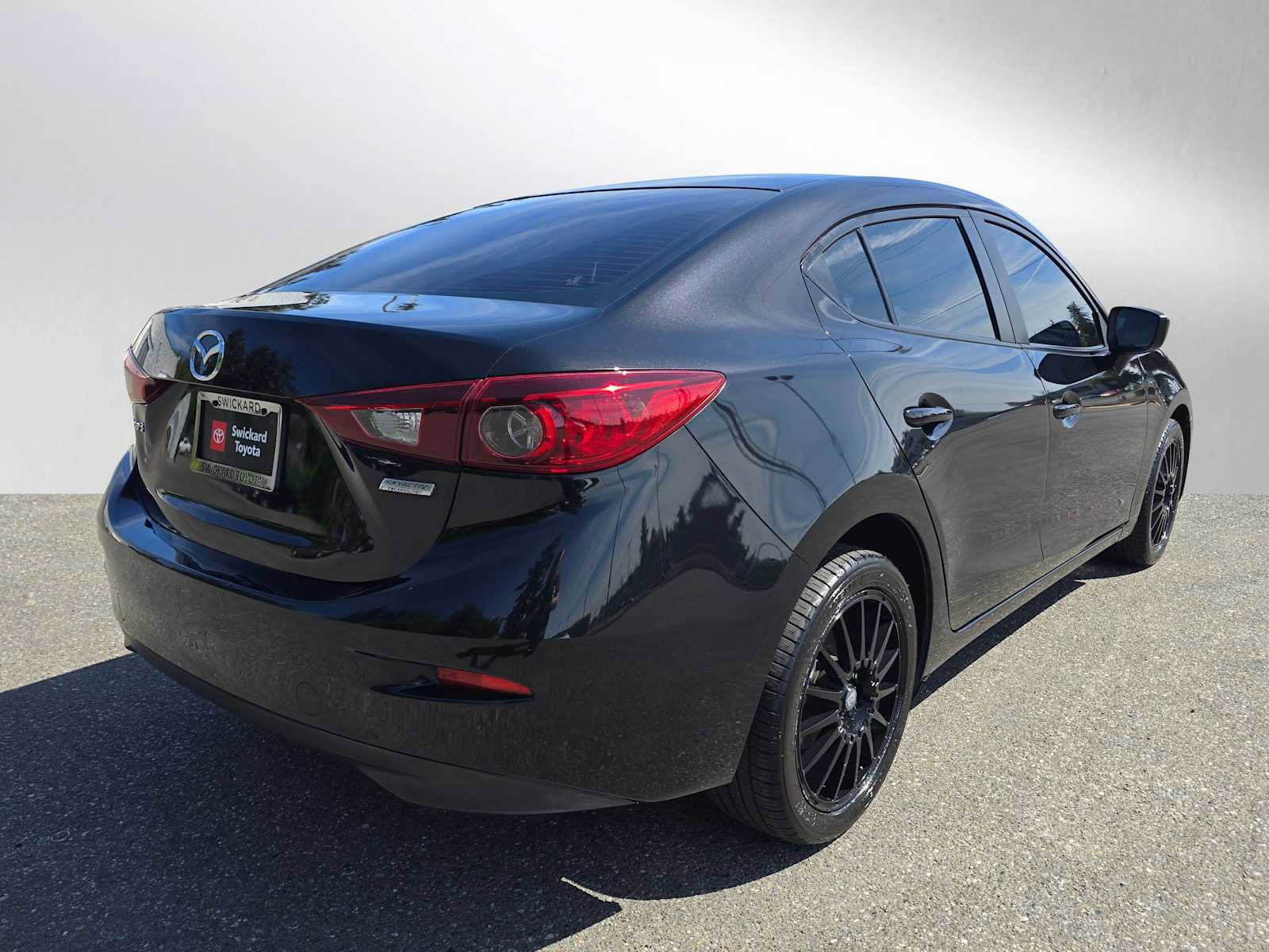 Used 2014 MAZDA MAZDA3 i SV FWD image 3
