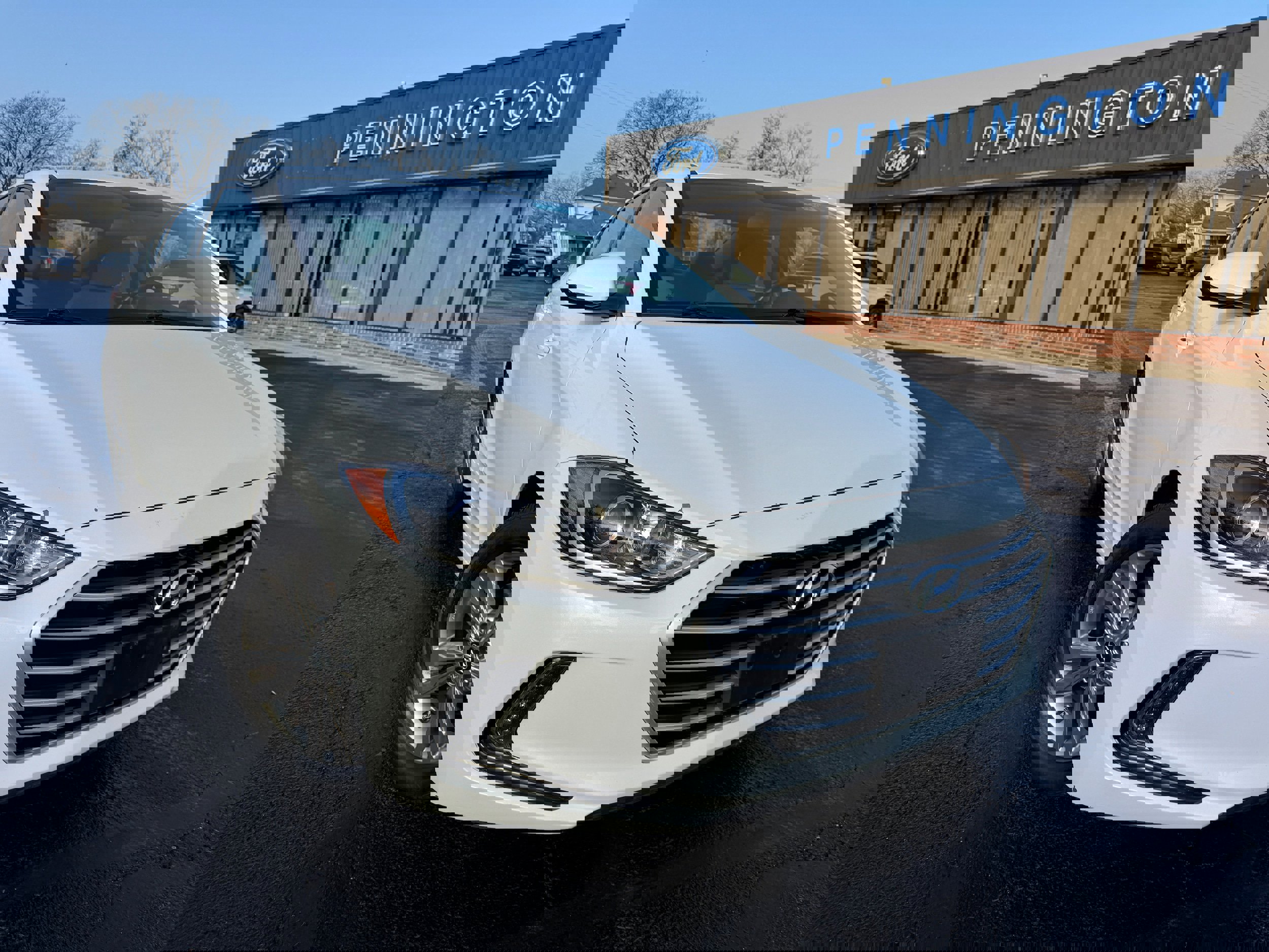 Used 2017 Hyundai Elantra SE w/ SE A/T Tech Package 03