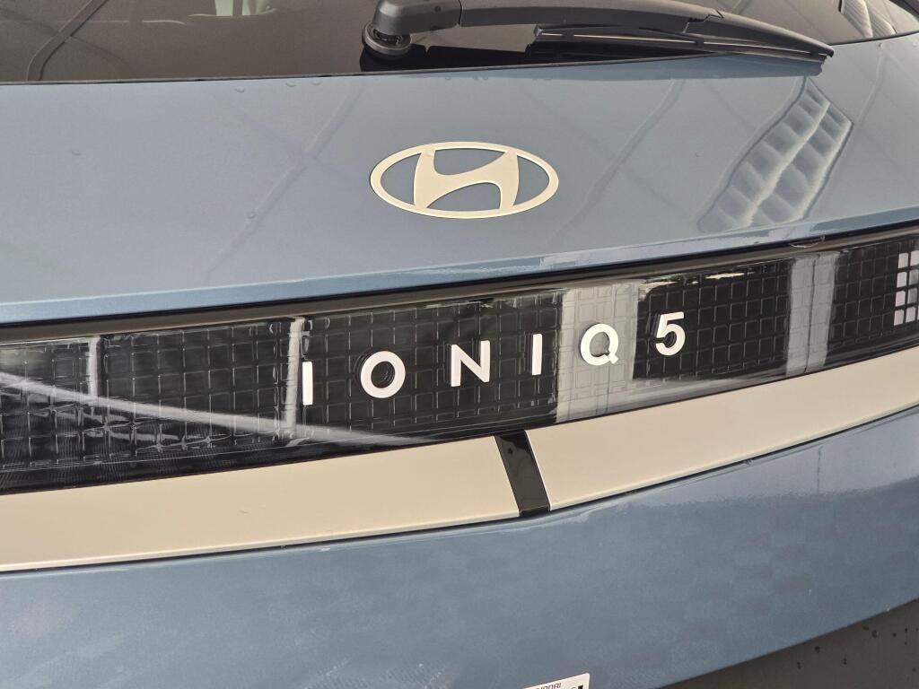 New 2026 Hyundai Ioniq 5 SEL image 15