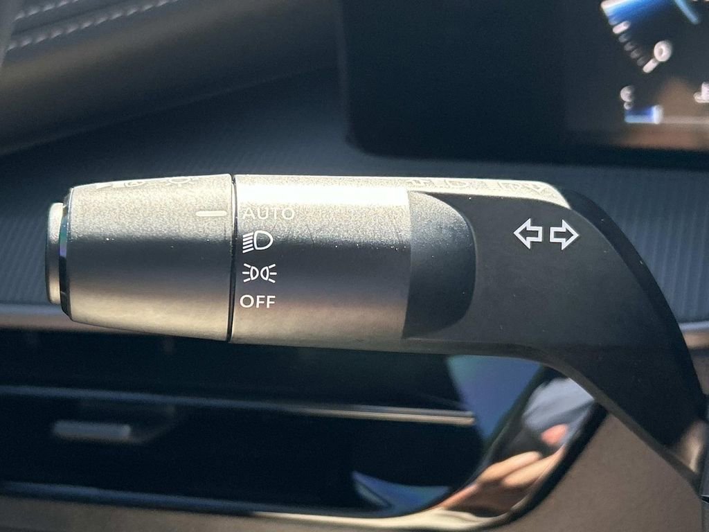 Certified 2025 Nissan Murano SV AWD/4WD image 32