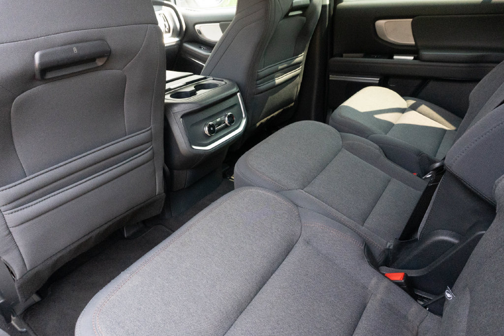 Used 2025 Ford Expedition Max Active RWD image 24