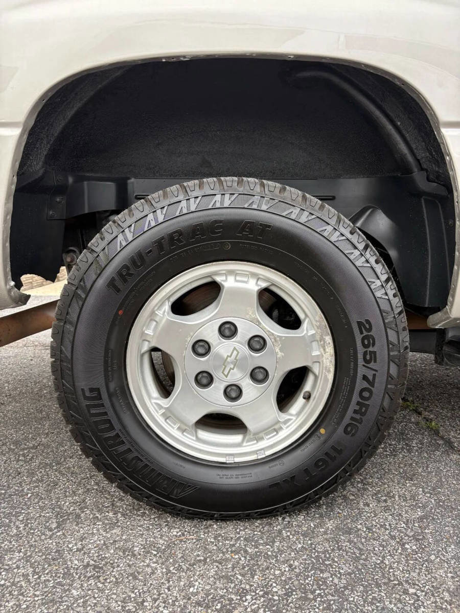 Used 2004 Chevrolet Avalanche image 14