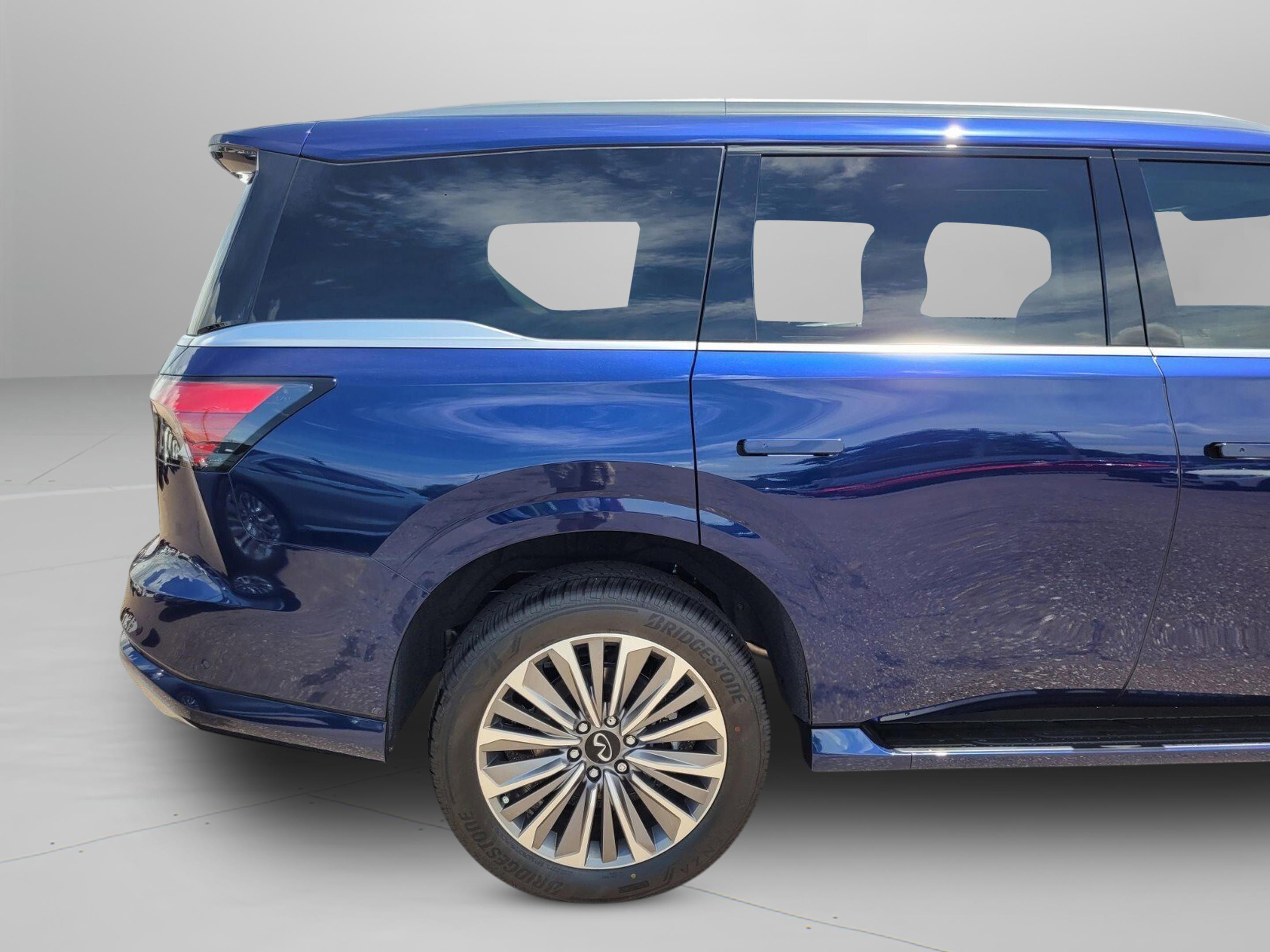 Certified 2025 INFINITI QX80 Sensory image 36