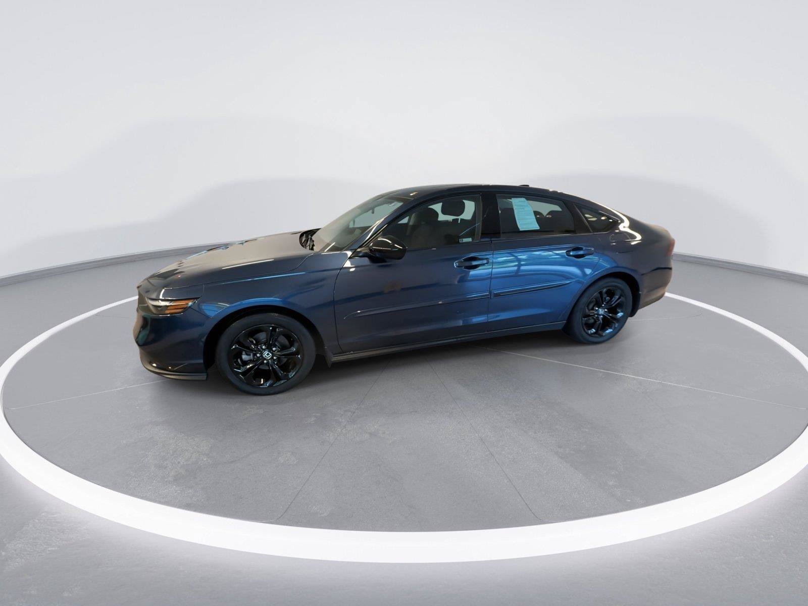 Used 2025 Honda Accord SE image 5