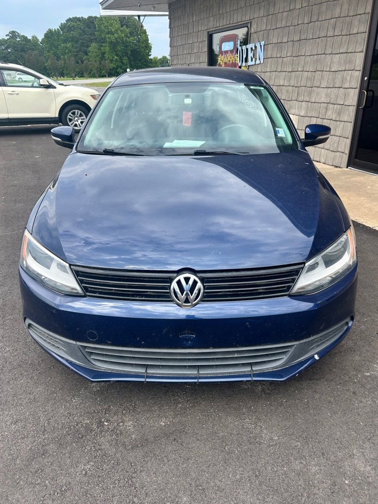 Used 2012 Volkswagen Jetta SE FWD image 2