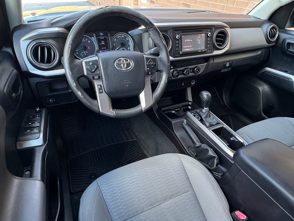 Used 2016 Toyota Tacoma SR5 w/ Towing Package RWD image 16