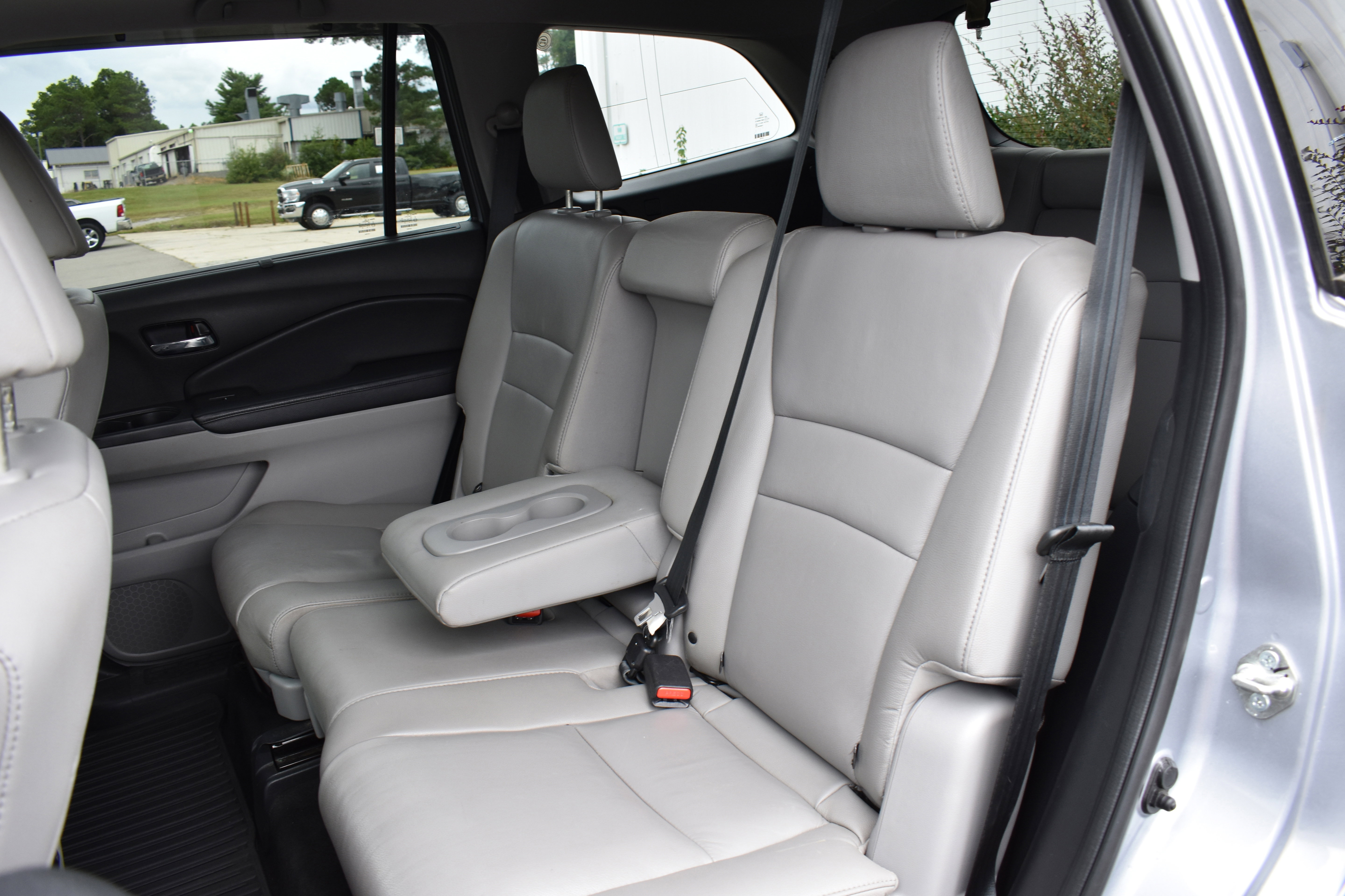 Certified 2018 Honda Pilot Touring image 30