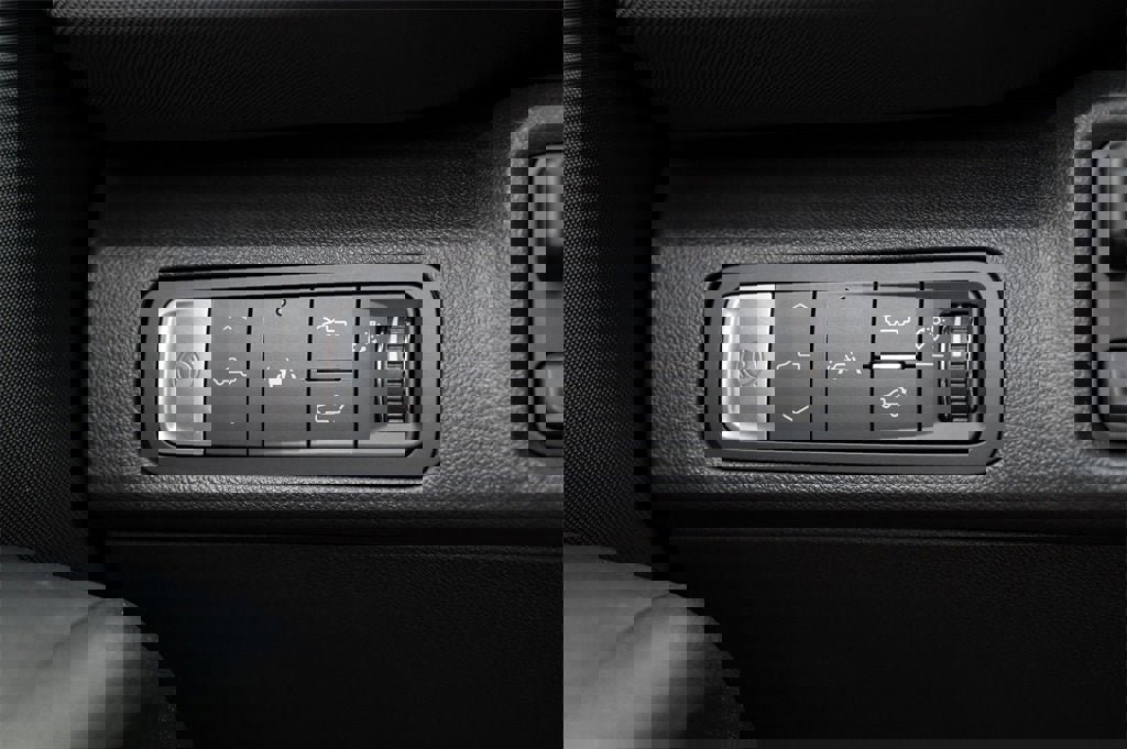 New 2024 Chevrolet Silverado EV RST image 88