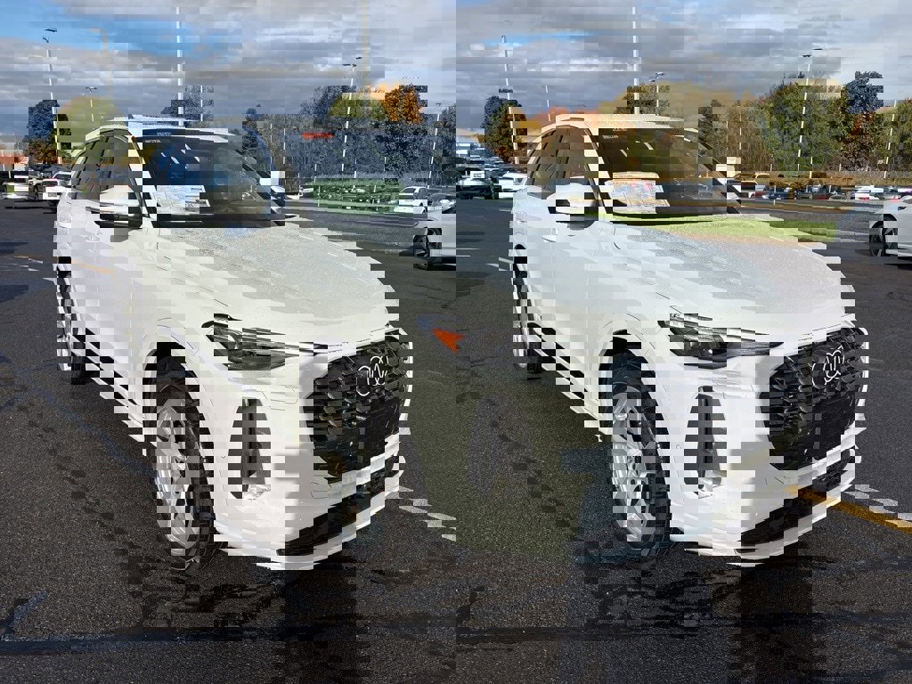 New 2025 Audi Q5 Premium Plus