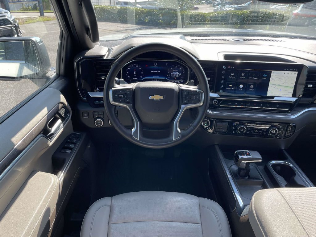 Used 2024 Chevrolet Silverado 1500 LTZ AWD/4WD image 14