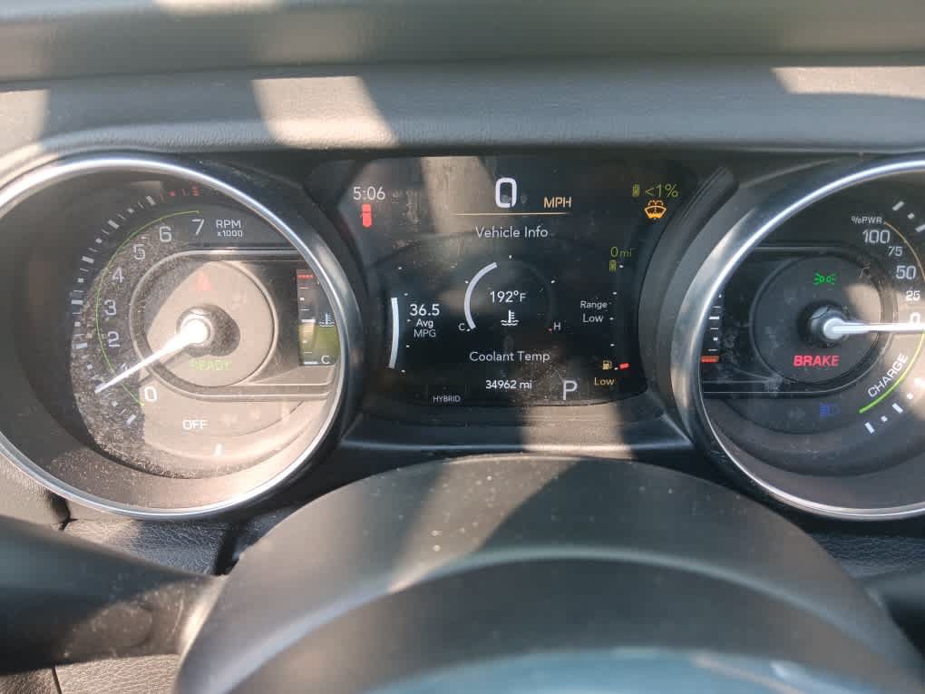 Used 2023 Jeep Wrangler Unlimited Sahara w/ Cold Weather Group AWD/4WD image 27
