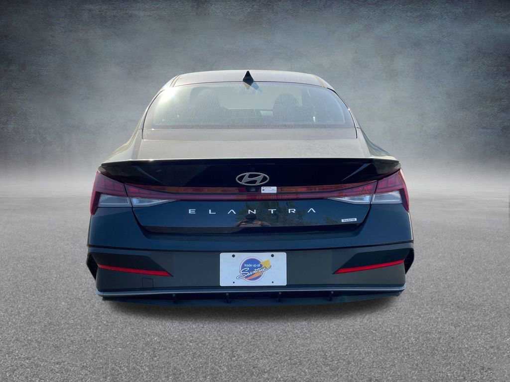 Used 2025 Hyundai Elantra SEL image 30