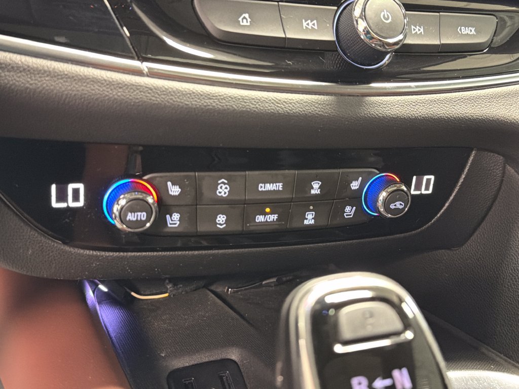 Used 2018 Buick Enclave Avenir w/ Avenir Technology Package FWD image 40