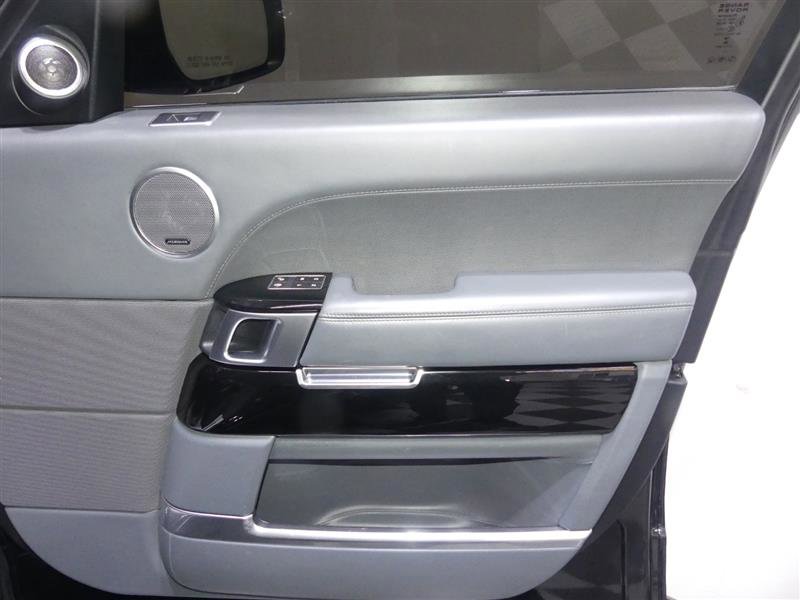 Used 2015 Land Rover Range Rover Long Wheelbase Autobiography image 19
