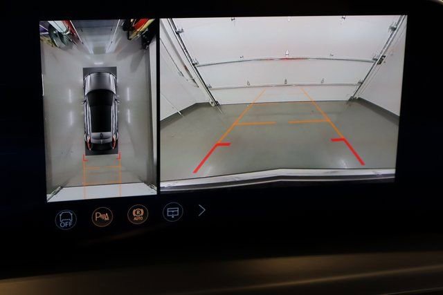 New 2026 Cadillac Lyriq Signature Luxury image 22