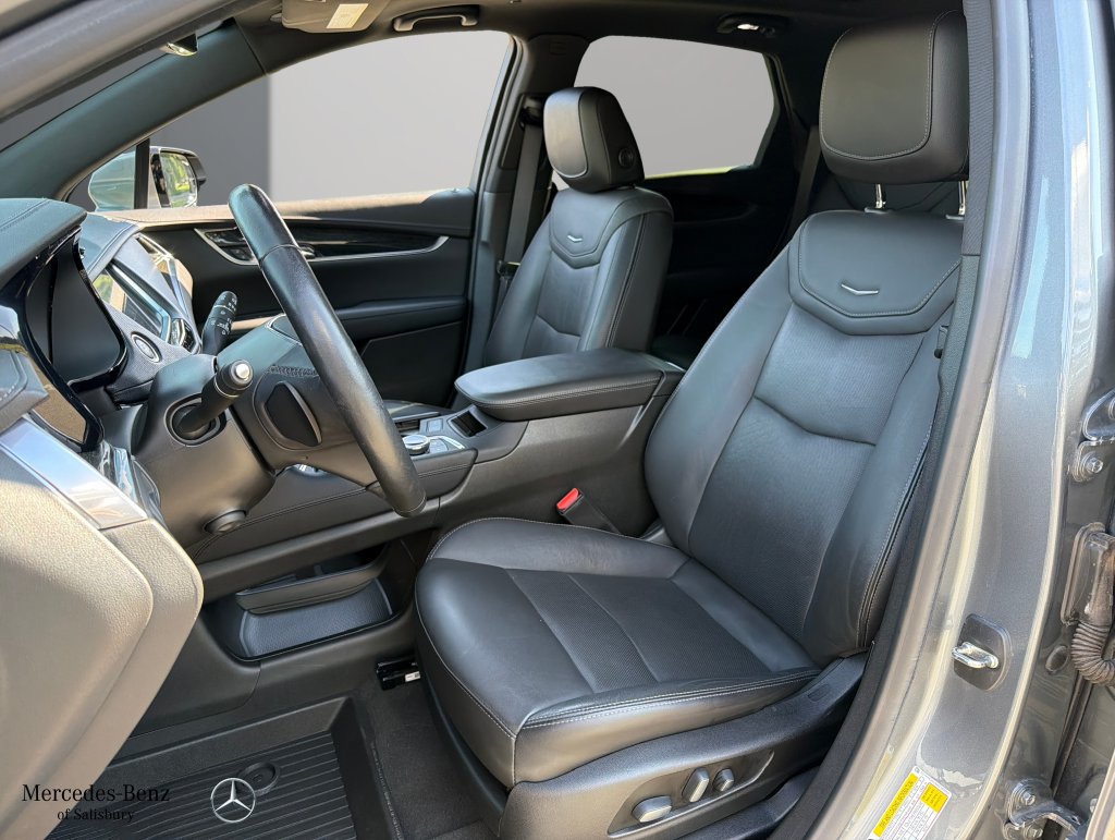 Used 2021 Cadillac XT5 Premium Luxury w/ LPO, Floor Liner Package FWD image 14