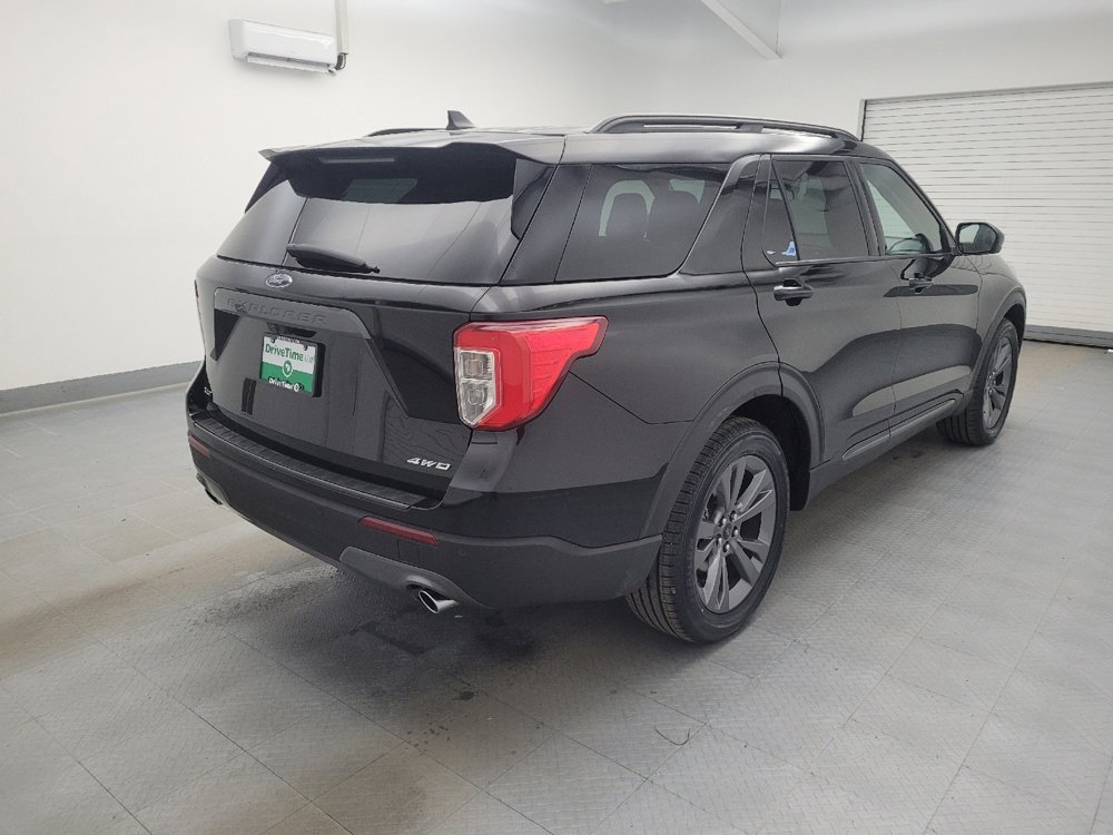 Used 2022 Ford Explorer XLT w/ Equipment Group 202A AWD/4WD image 9