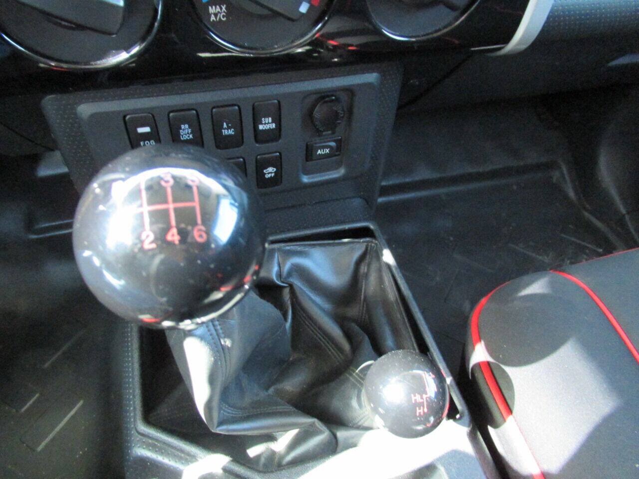 Used 2007 Toyota FJ Cruiser 4WD image 23