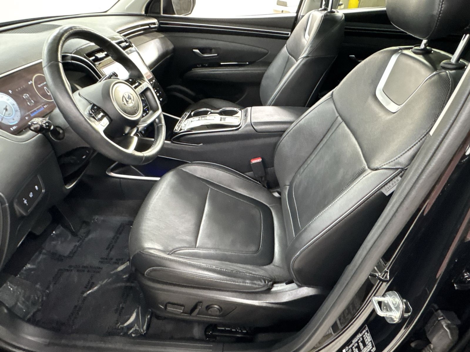 Used 2022 Hyundai Tucson Limited AWD/4WD image 16