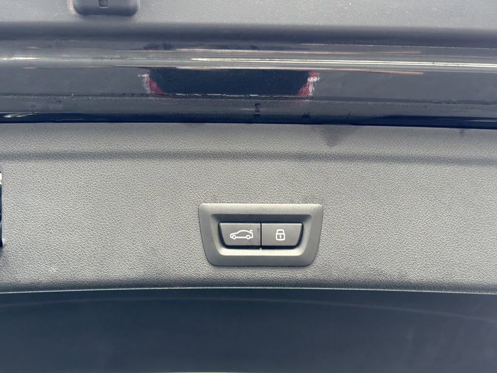 Used 2025 BMW X6 xDrive40i image 15