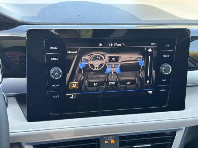 New 2026 Volkswagen Taos SE FWD image 15