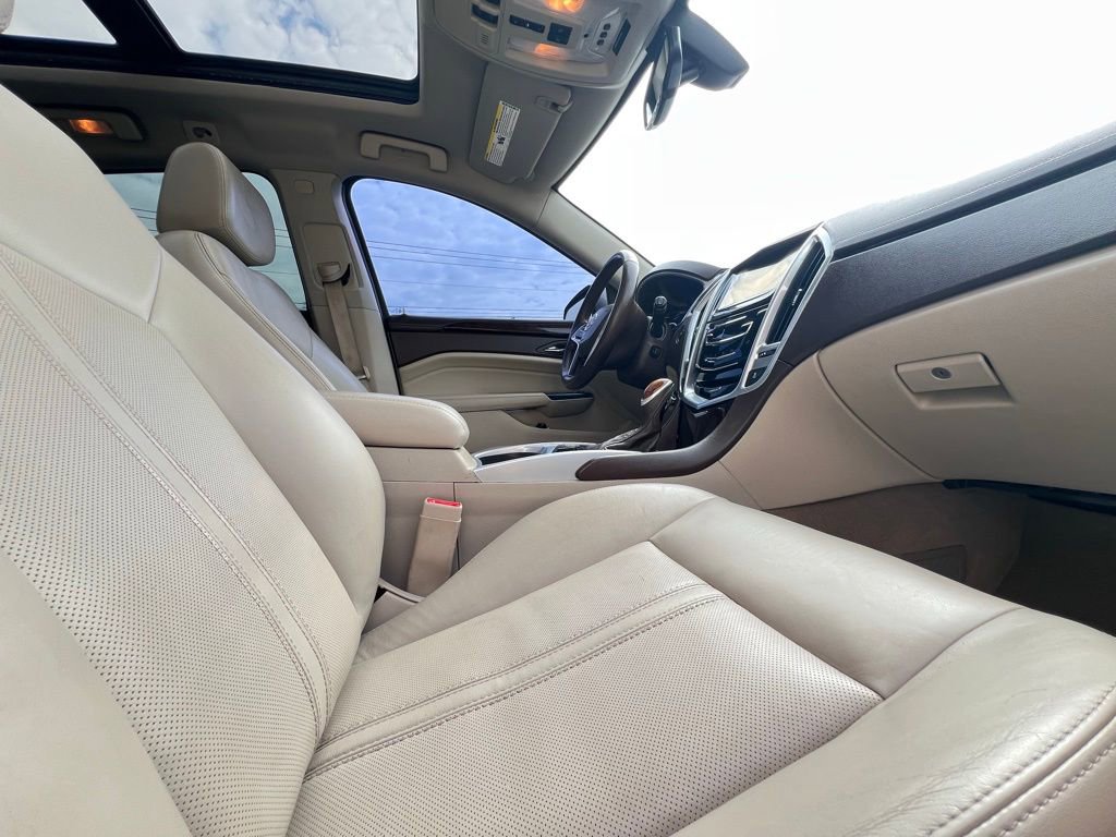 Used 2014 Cadillac SRX Luxury image 17