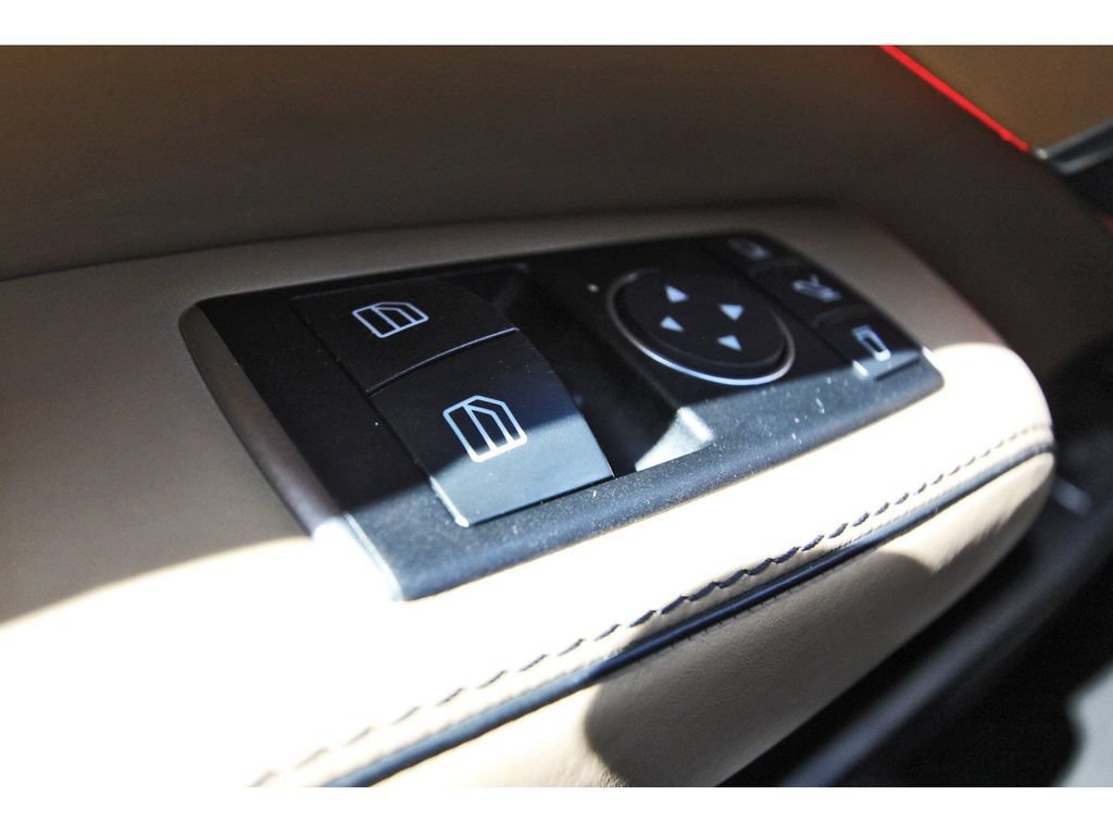 Used 2017 Mercedes-Benz SL 550 image 21
