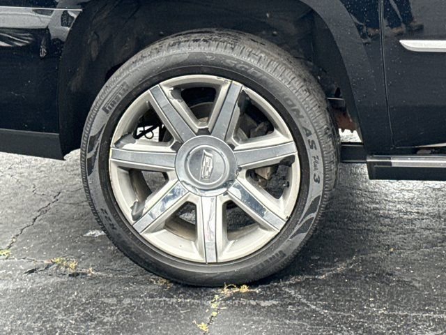Certified 2017 Cadillac Escalade ESV Premium Luxury RWD image 5