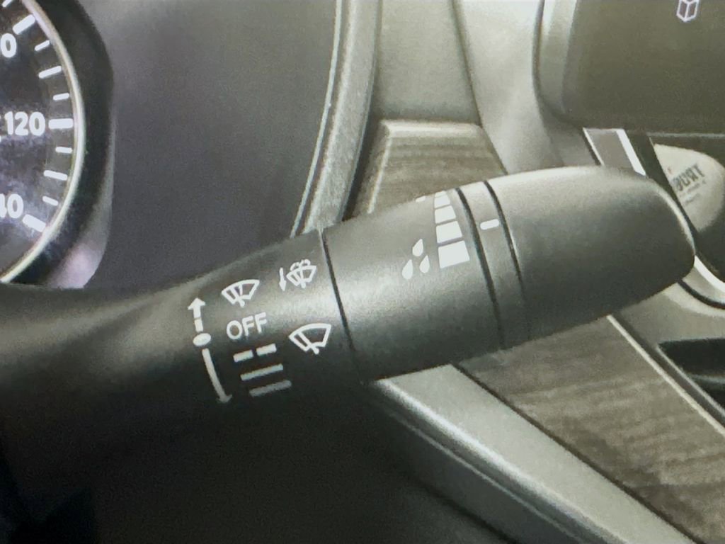 Used 2024 Nissan Altima 2.5 SV w/ SV Premium Package FWD image 13