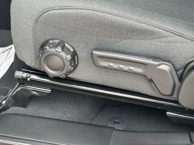New 2026 Jeep Gladiator Sport AWD/4WD image 12