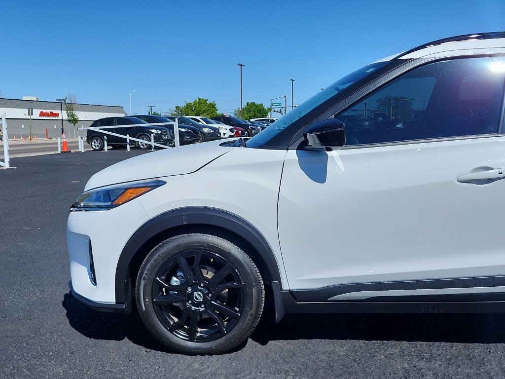 Used 2024 Nissan Kicks SR w/ SR Premium Package FWD image 10
