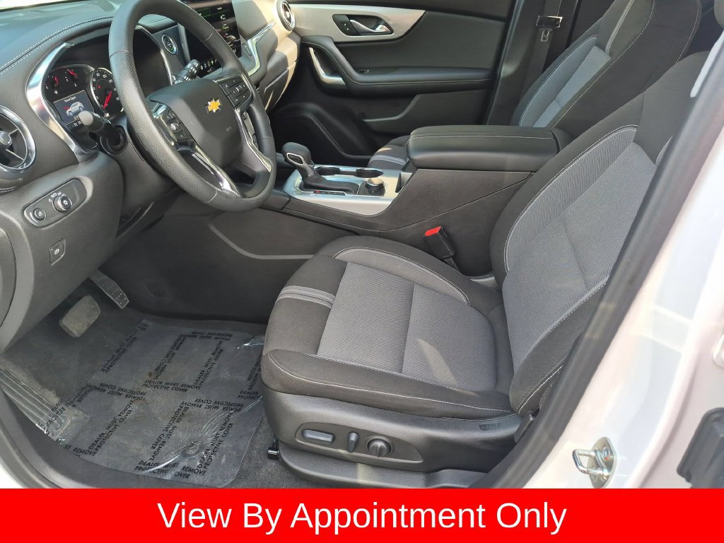 Used 2025 Chevrolet Blazer LT FWD image 21