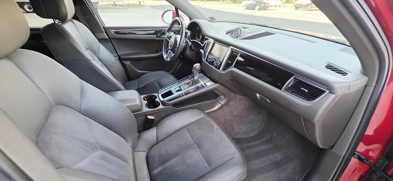 Used 2016 Porsche Macan S image 22