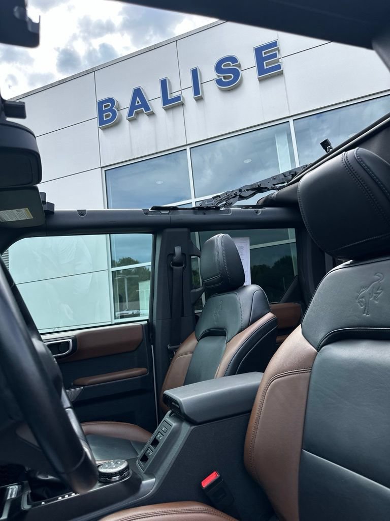 Used 2023 Ford Bronco Outer Banks AWD/4WD image 3