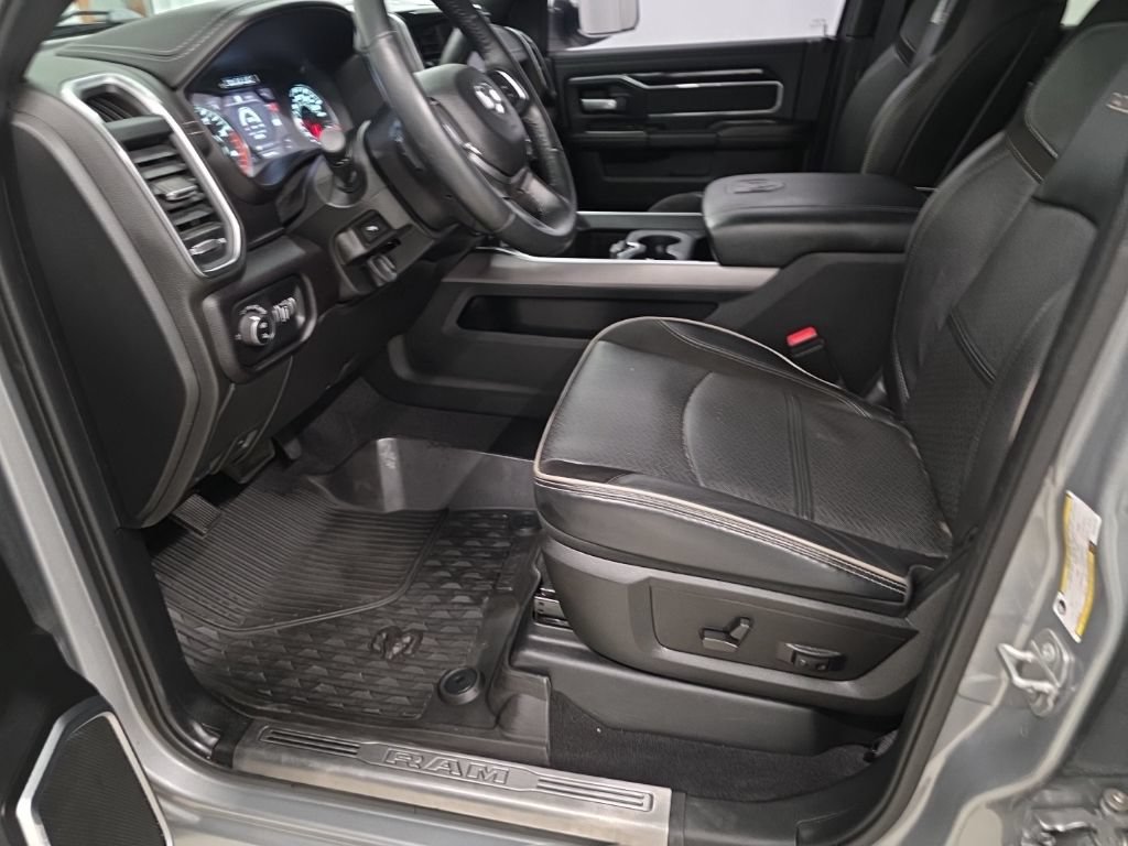 Used 2022 RAM 3500 Laramie AWD/4WD image 15