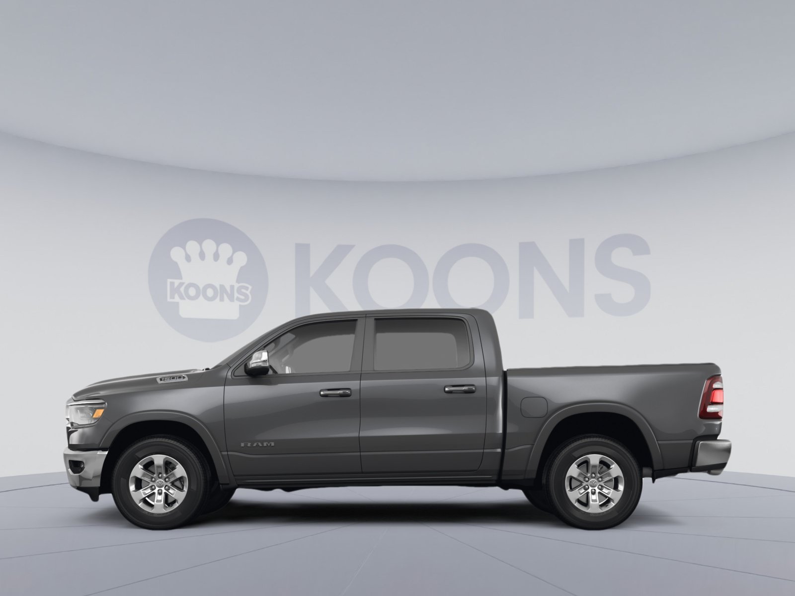 Used 2022 RAM 1500 Laramie AWD/4WD image 2