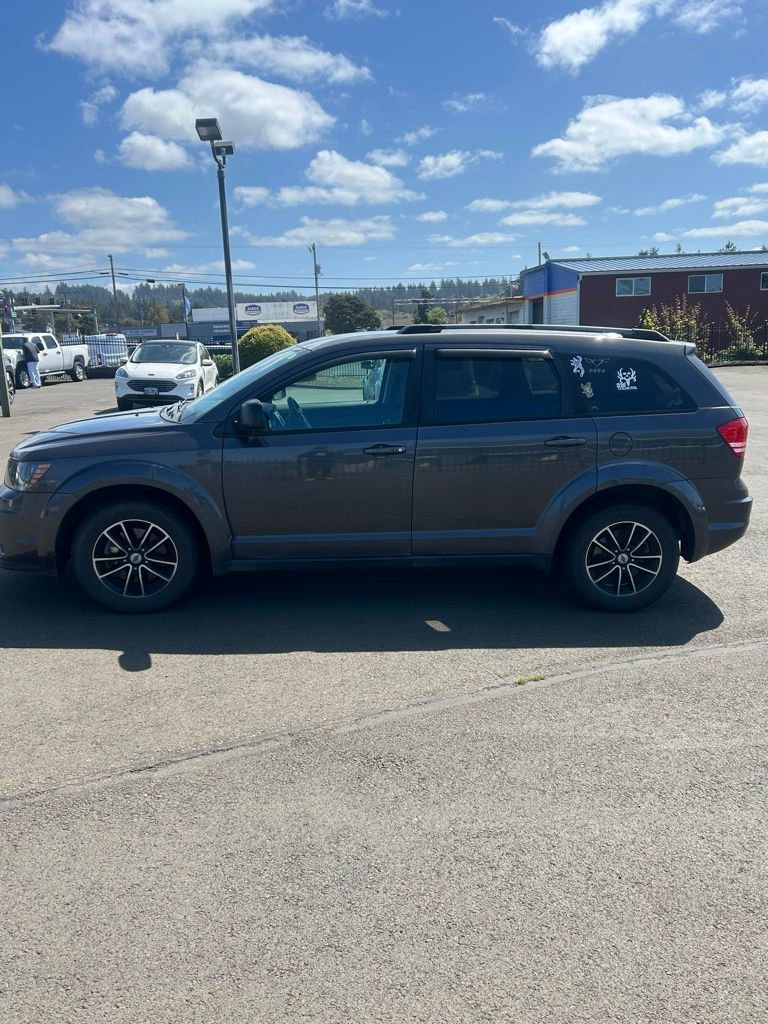 Used 2018 Dodge Journey SE w/ Blacktop Package FWD image 9