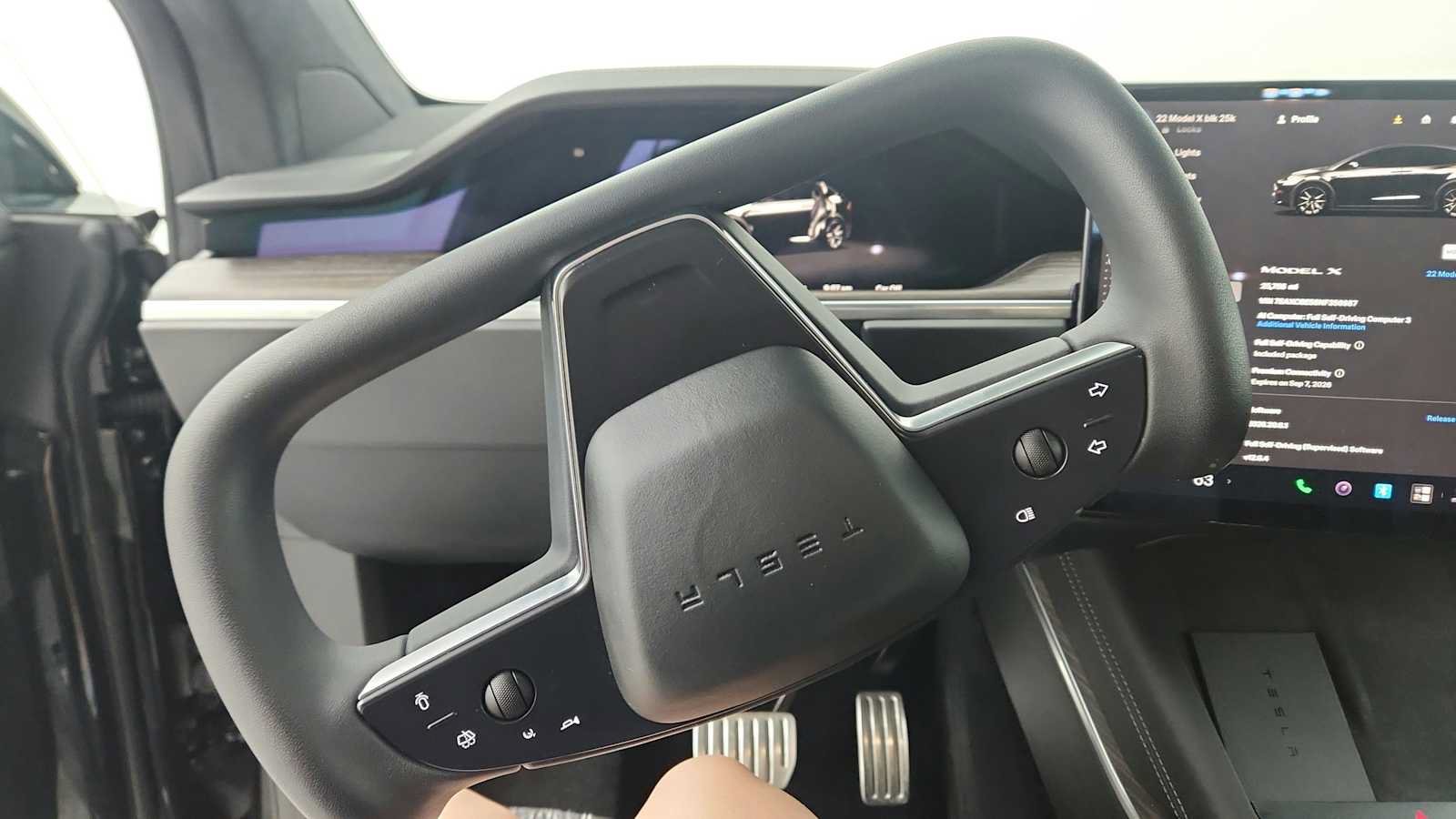 Used 2022 Tesla Model X AWD/4WD image 15