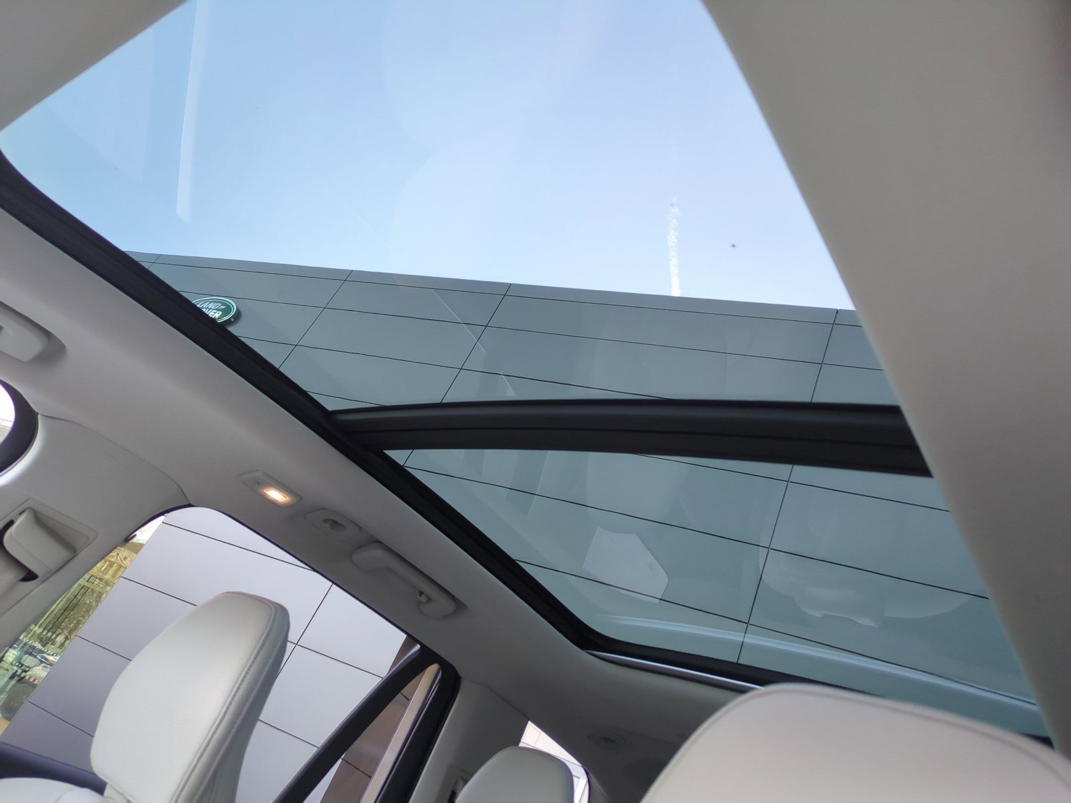 Used 2023 Volvo XC90 B6 Plus image 16