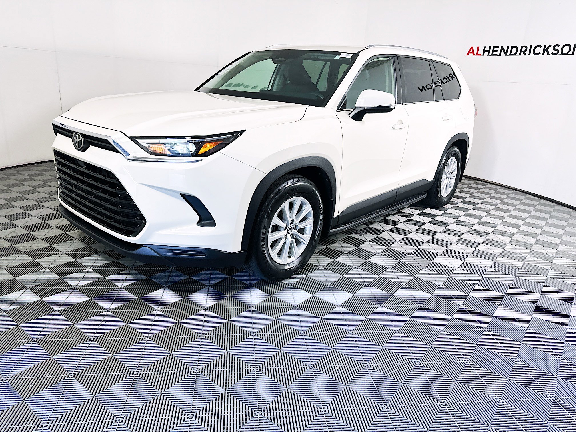 Used 2024 Toyota Grand Highlander Limited image 7