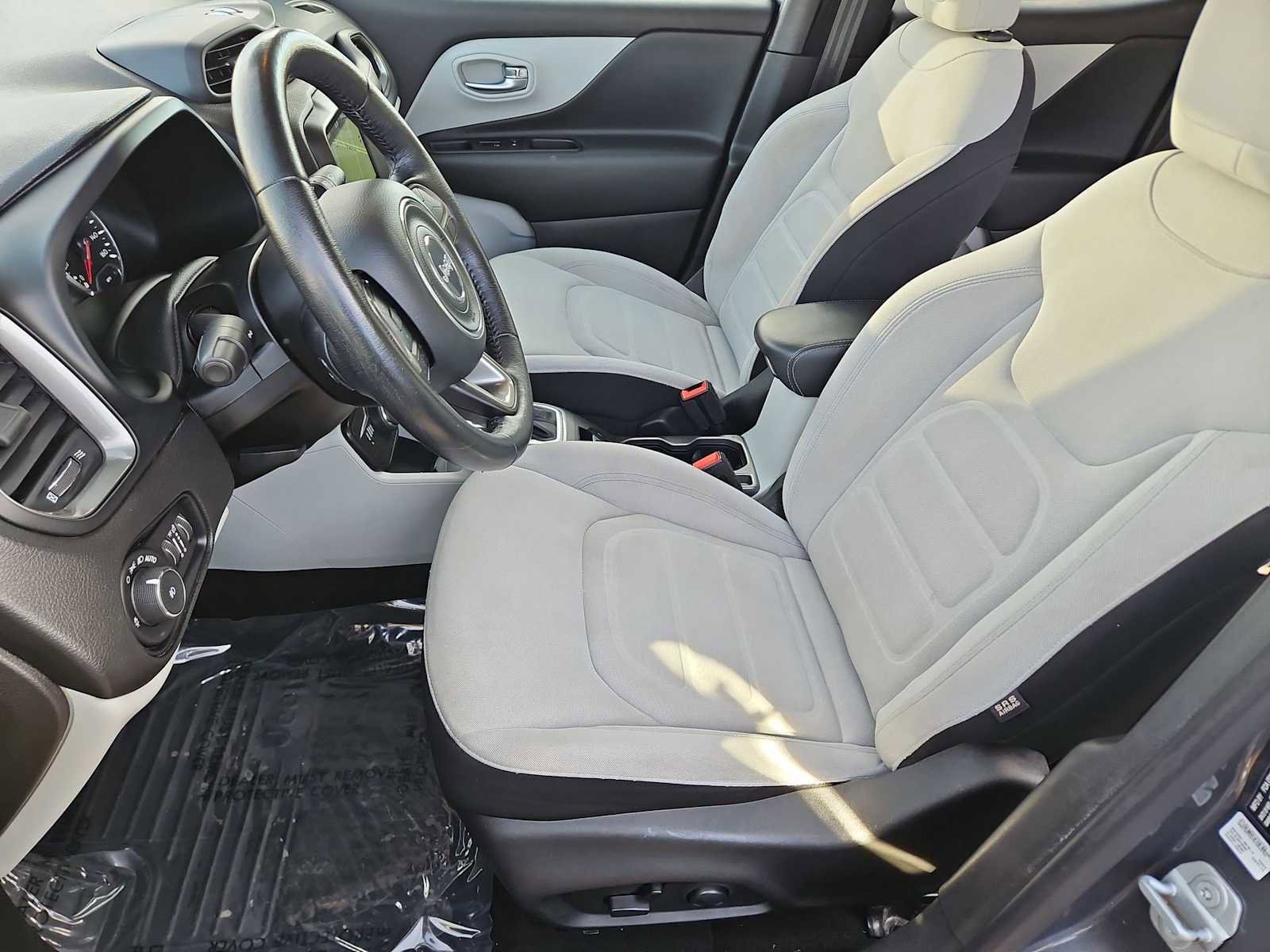 Used 2022 Jeep Renegade Latitude w/ Convenience Group image 17